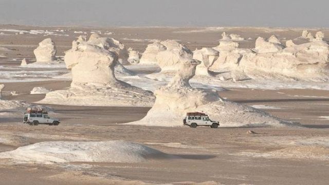 2 day trip to the white desert from Cairo