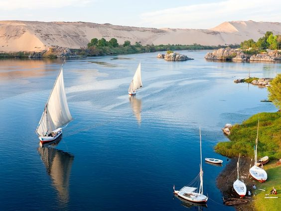 4 Days Egypt travel package Luxor Aswan and the desert 