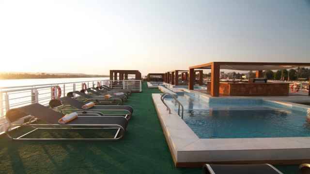 8 Days Nile river Cruise between Luxor and Aswan on Le Fayan Nile cruise