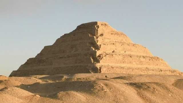 Day Tour to Giza Pyramids Saqqara and Dahshur