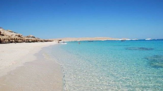 Paradise island snorkeling trip from Hurghada