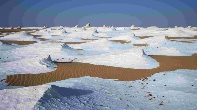 Three days tour to Bahariya Oasis and white desert from Cairo