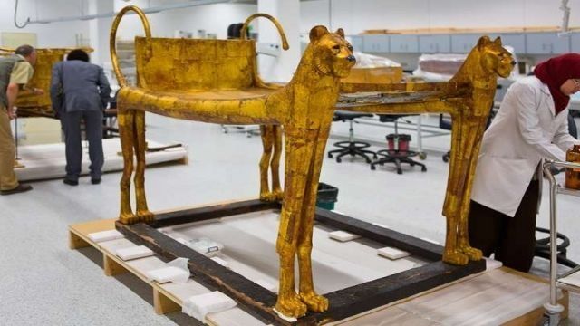 Tour to Giza Pyramids and The Grand Egyptian Museum