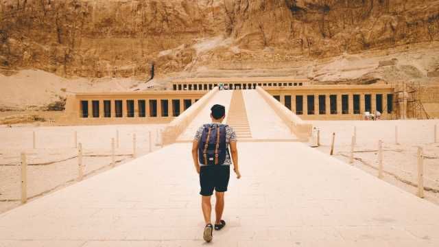 Tour to the valley of the kings and Valley of the Queens from Luxor