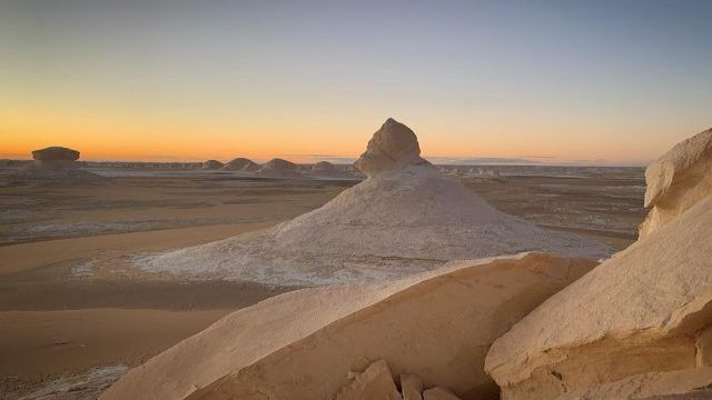 Two days tour to white desert and Bahariya Oasis from Luxor
