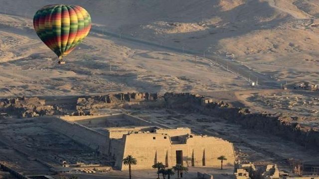 luxor two days tour from marsa alam with hotair balloon