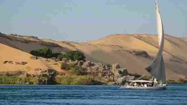 Crucero por el Nilo de 5 días entre Lúxor y Asuán desde Damietta