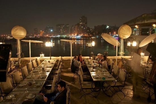 Cruceros nocturnos con cena en El Cairo