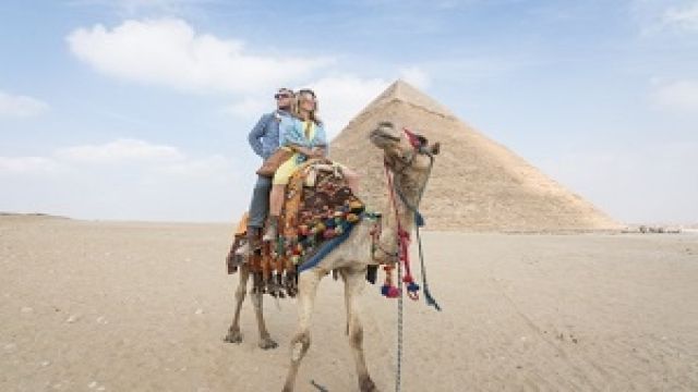 Excursión privada a las pirámides desde Hurghada en vehículo privado