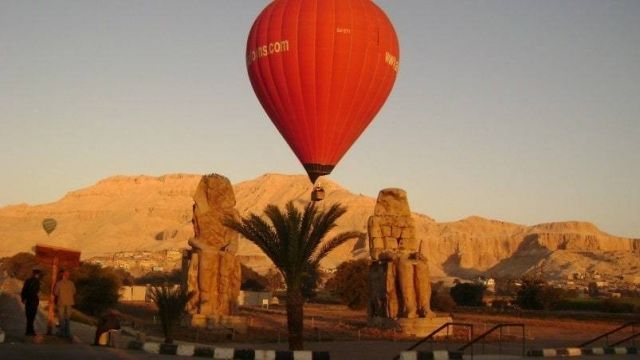 Tour en globo aerostatico por Luxor