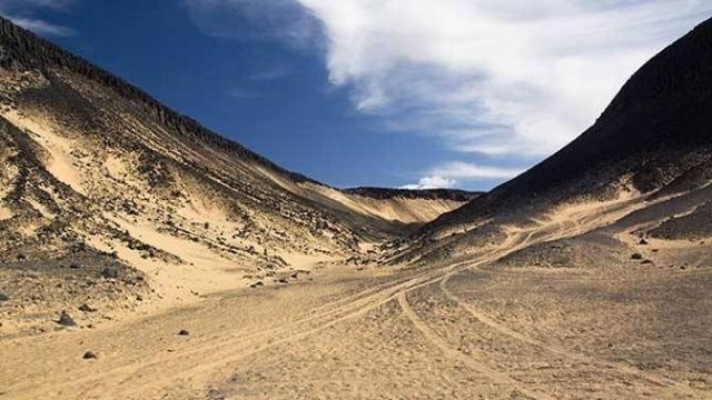 Una noche en el Desierto Blanco y campamento en Bahariya desde El Cairo