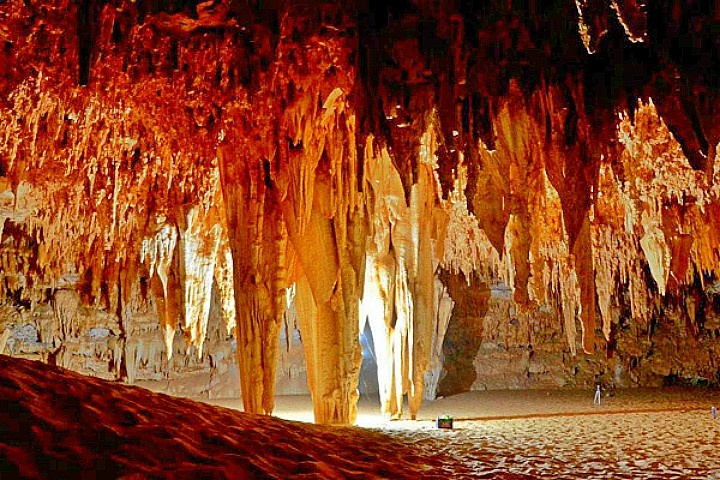 Tour de 3 días al Desierto Blanco y la cueva de Djara desde El Cairo