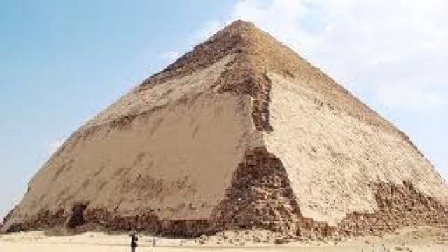 Excursion dune journée aux pyramides de Dahchour et de Meidoum au départ du Caire