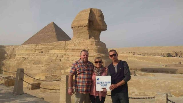 les pyramides du Caire et de Gizeh au départ de Makadi en bus