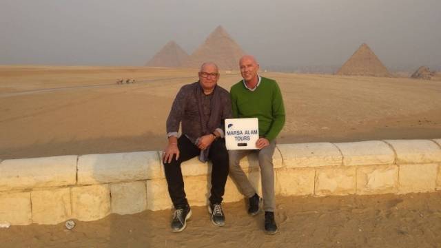 Caïro dag excursie vanuit Hurghada met het vliegtuig