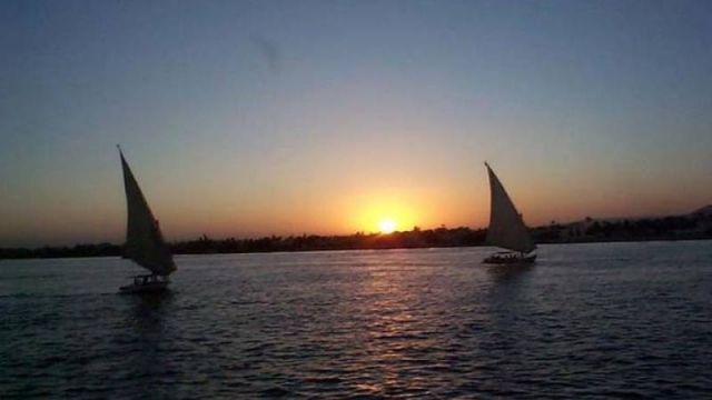 Zonsondergang zeiltocht met Felucca in Luxor