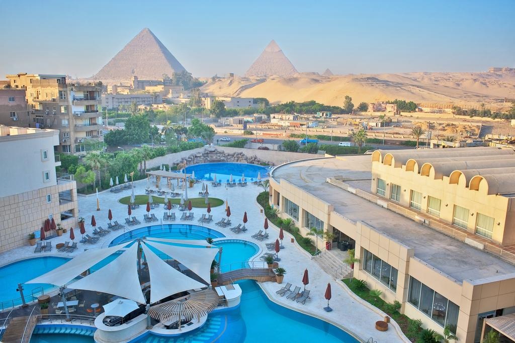 Le Meridien Pyramids Hotel 