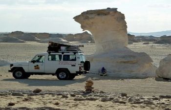 3 daagse excursie witte woestijn en wadi el Hitan vanuit Caïro